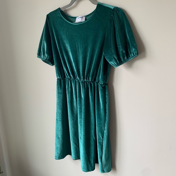 Old Navy Velvet Dress - Picture 2 of 6